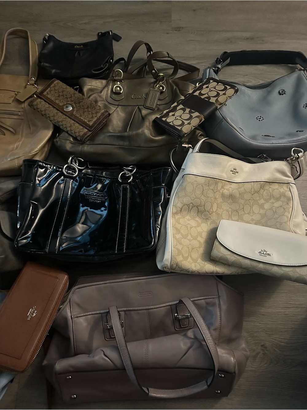 16 Authentic Coach Bags & Wallets Reseller Lot | Leather,Signature,Modern Styles - Picture 16 of 16